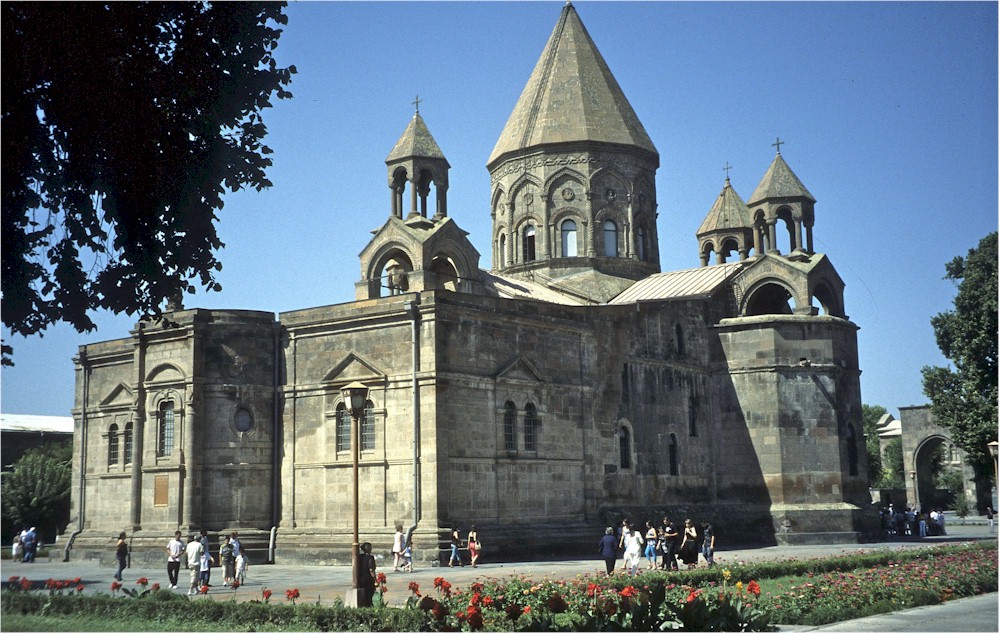 Ejmiatsin_Cathedral